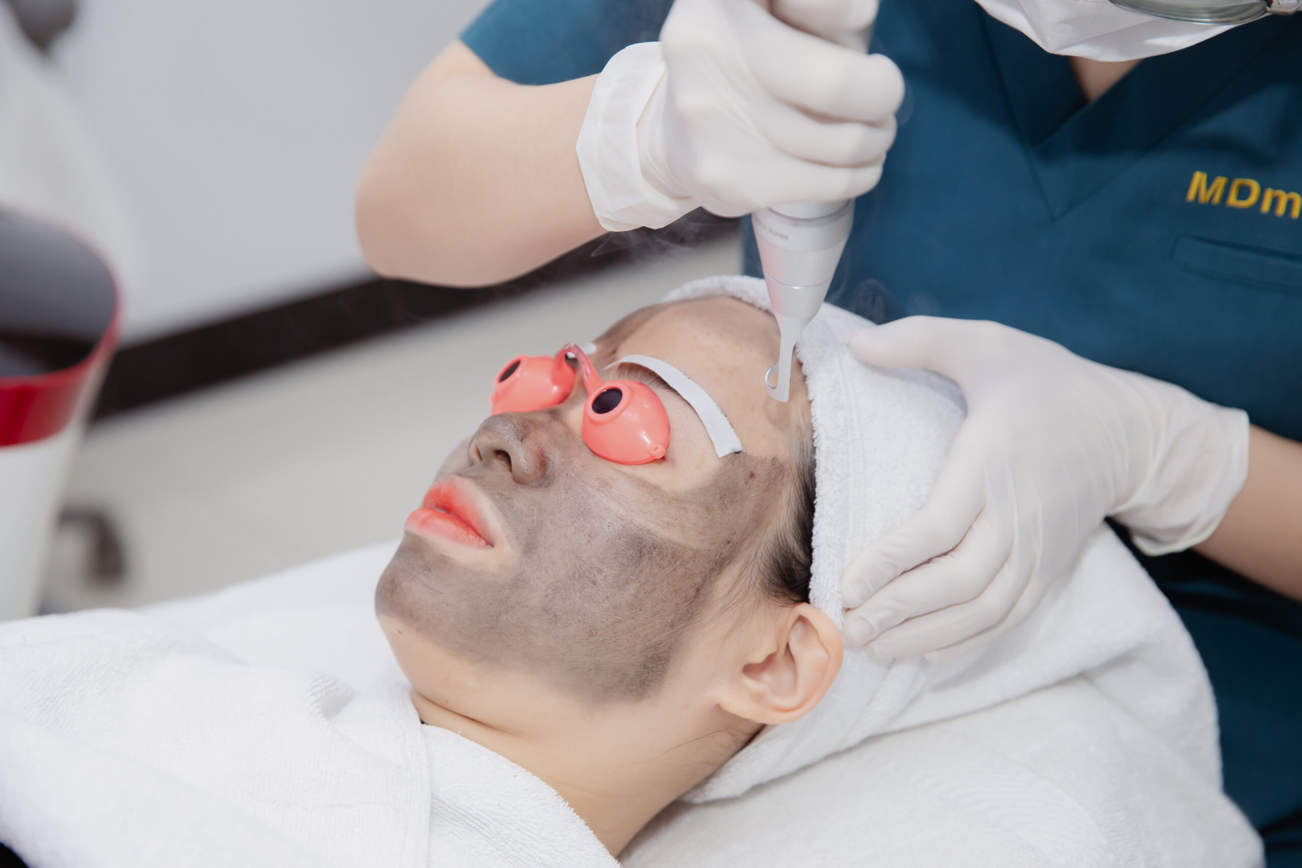 Da nhạy cảm có điều trị laser được không?